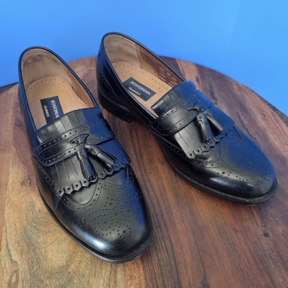 Bostonian First Flex Kiltie Wingtip Loafer Tassle Men's 9M Black Leather 20370